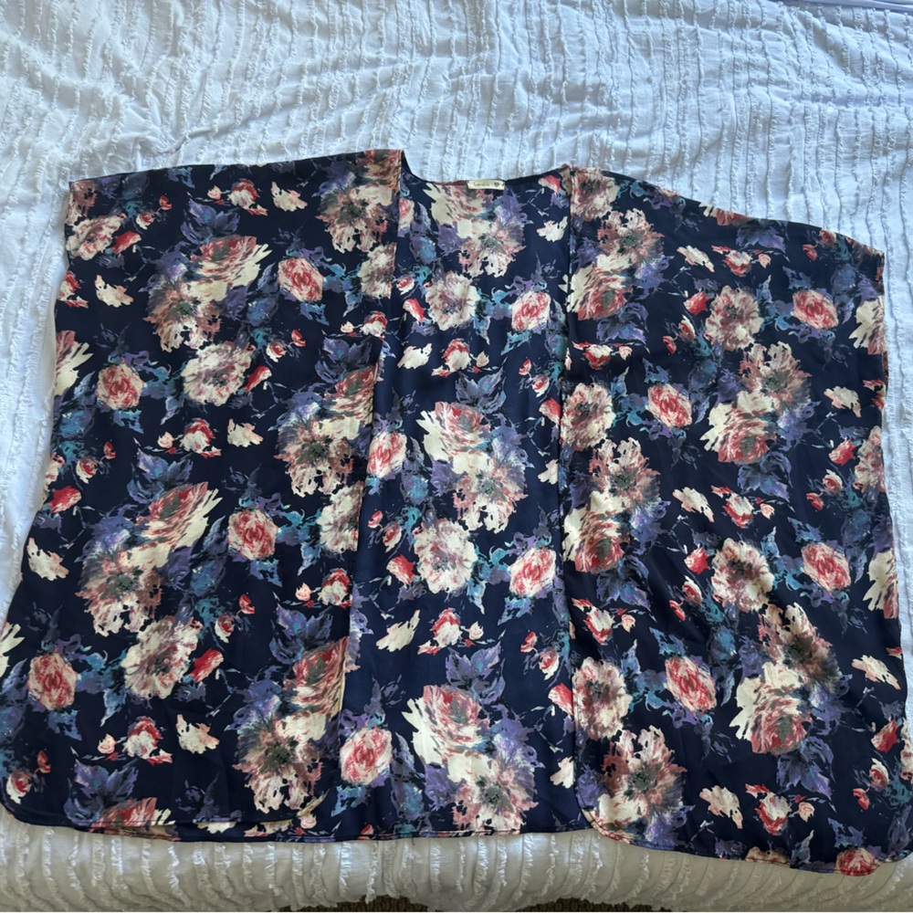 Floral Women's kimono / coverup